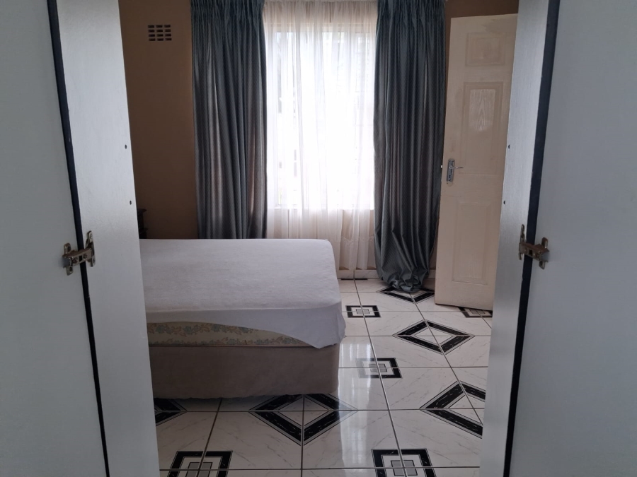 To Let 1 Bedroom Property for Rent in East London Central Eastern Cape